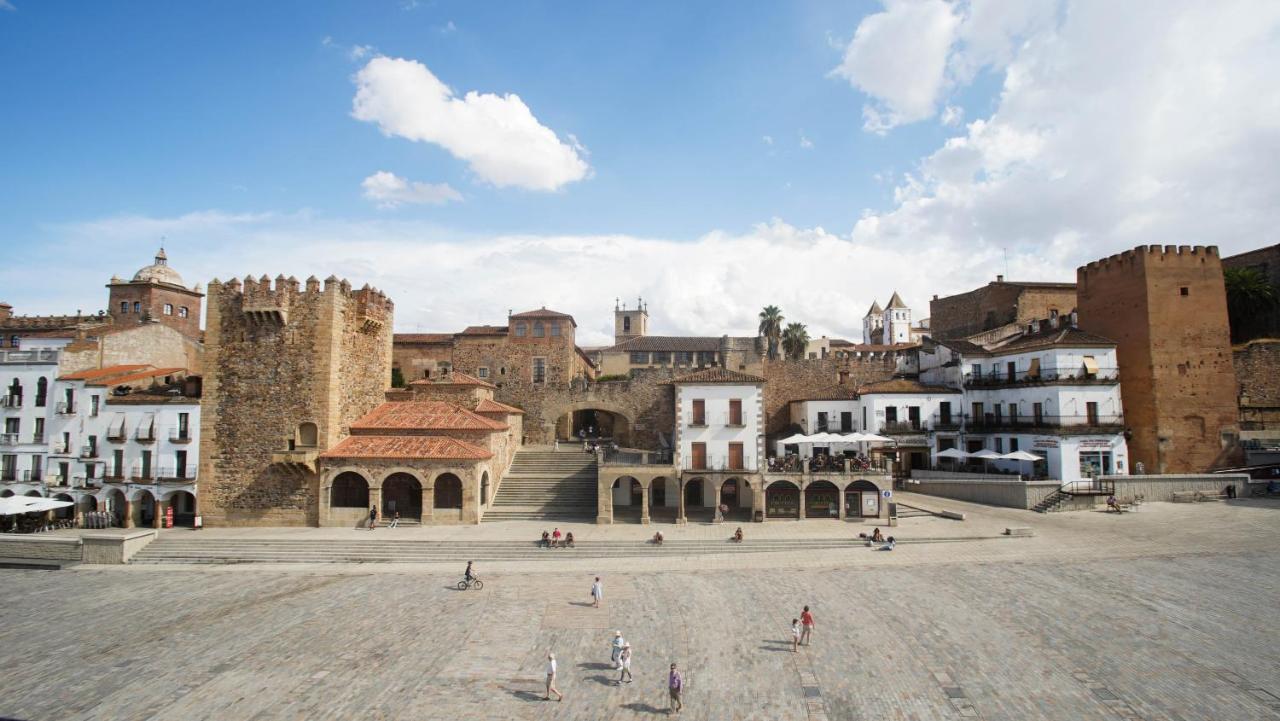 Apartamentos Soho Boutique Plaza Mayor Caces Esterno foto