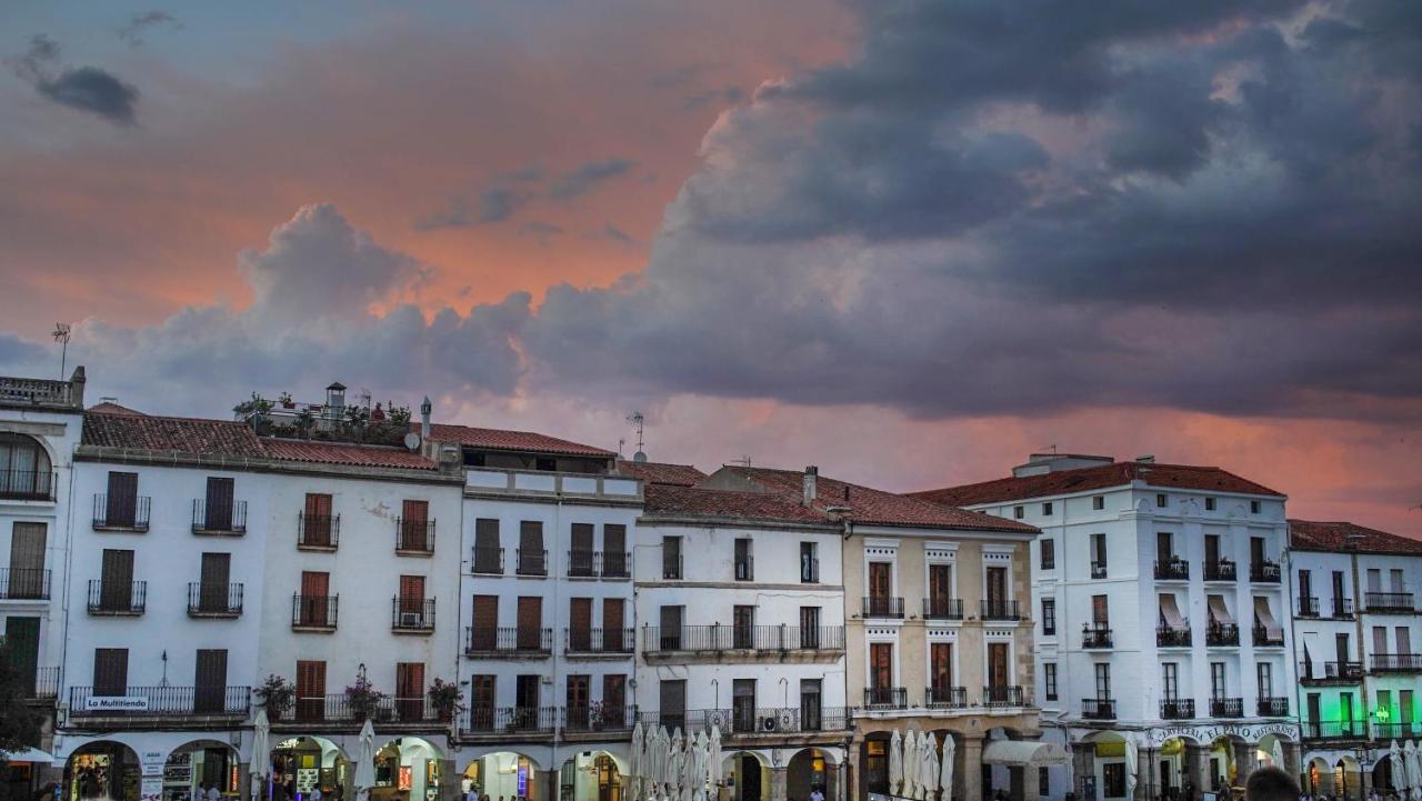 Apartamentos Soho Boutique Plaza Mayor Caces Esterno foto