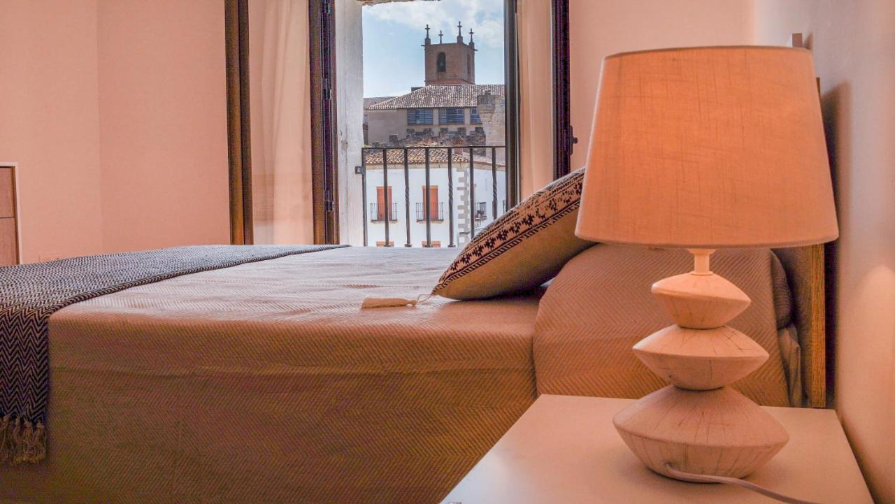 Apartamentos Soho Boutique Plaza Mayor Caces Esterno foto